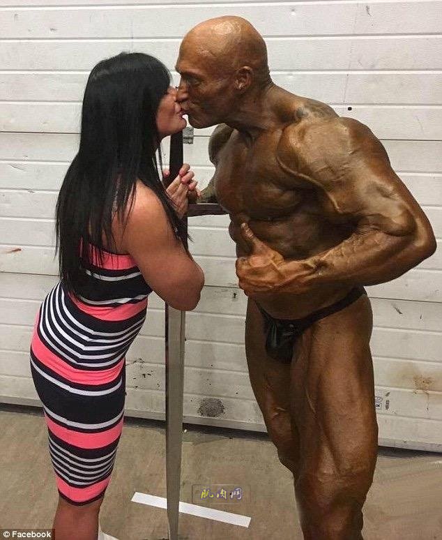 �ո������������������� ԭ��8����Ů�ѳɻ�