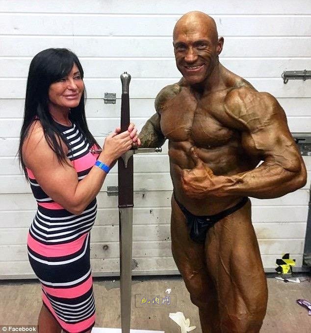 �ո������������������� ԭ��8����Ů�ѳɻ�