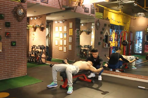 �������